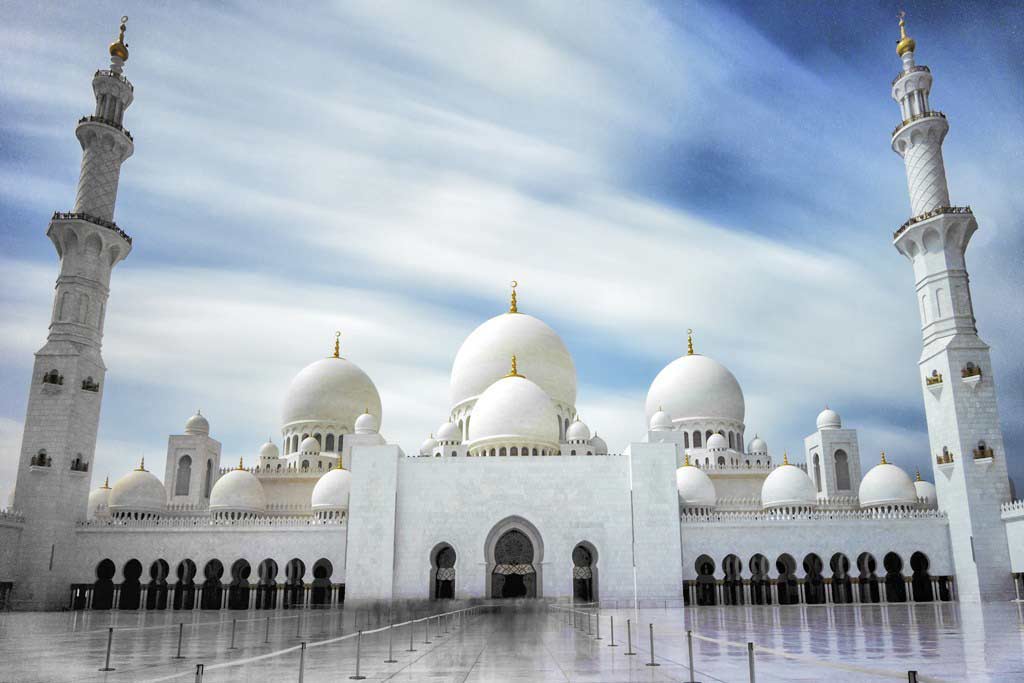 Sheikh Zayed Grand Mosque in Abu Dhabi