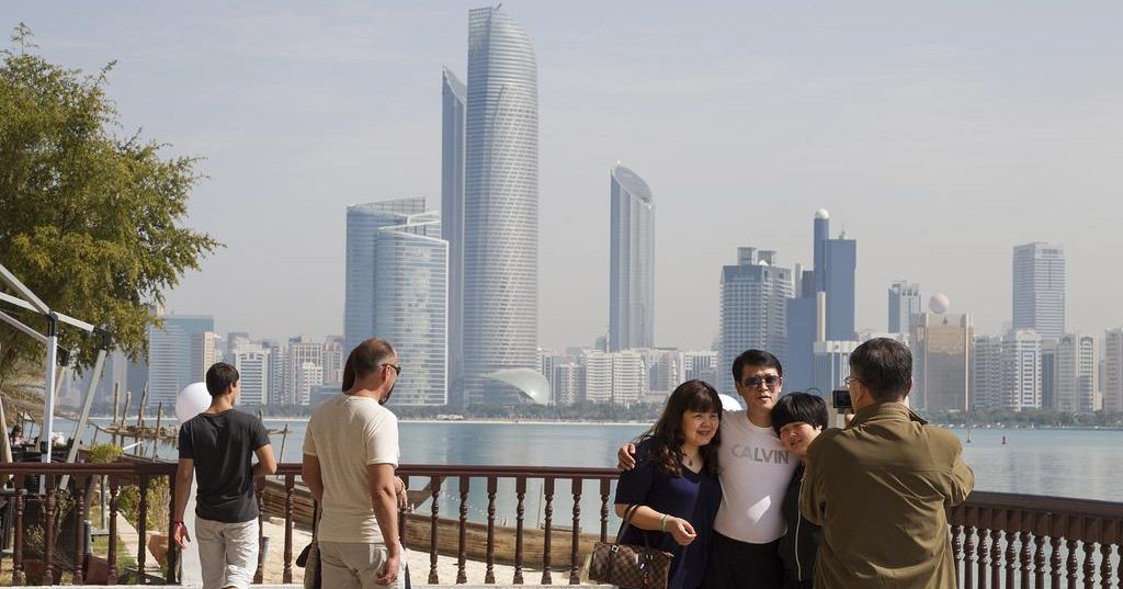 Avoid clicking photographs in Dubai 