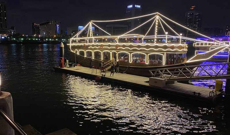 Floating Restaurants in Dubai